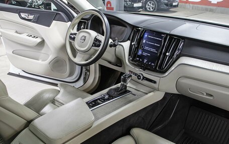 Volvo XC60 II, 2019 год, 3 998 000 рублей, 11 фотография