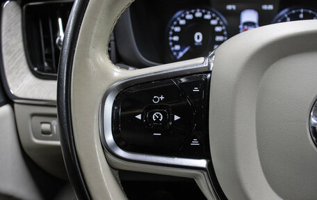 Volvo XC60 II, 2019 год, 3 998 000 рублей, 20 фотография