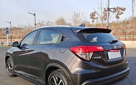 Honda Vezel, 2021 год, 1 970 000 рублей, 6 фотография