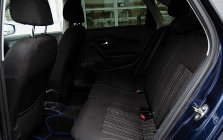 Volkswagen Polo VI (EU Market), 2015 год, 900 000 рублей, 11 фотография