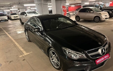 Mercedes-Benz E-Класс, 2015 год, 1 950 000 рублей, 3 фотография