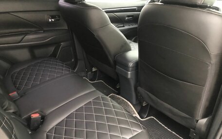 Mitsubishi Outlander III рестайлинг 3, 2022 год, 2 660 000 рублей, 11 фотография