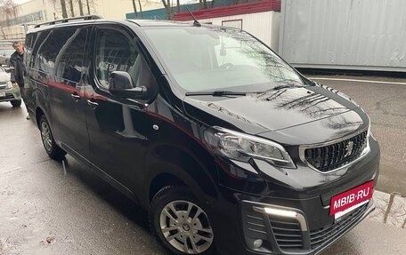 Peugeot Traveller I, 2022 год, 4 000 000 рублей, 3 фотография