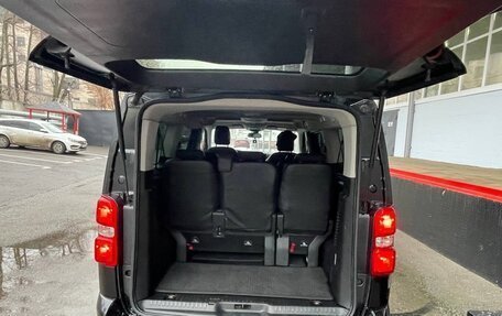 Peugeot Traveller I, 2022 год, 4 000 000 рублей, 7 фотография