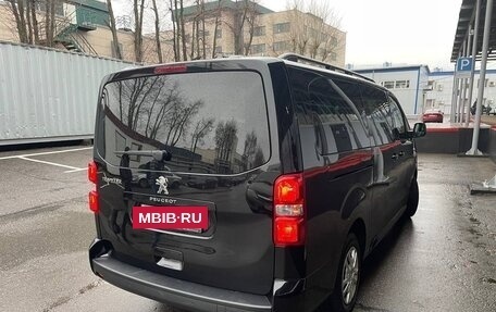 Peugeot Traveller I, 2022 год, 4 000 000 рублей, 6 фотография