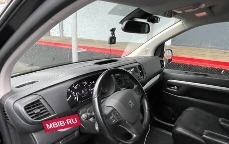 Peugeot Traveller I, 2022 год, 4 000 000 рублей, 13 фотография