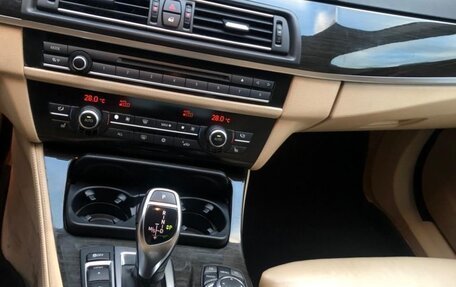 BMW 5 серия, 2011 год, 1 990 000 рублей, 8 фотография