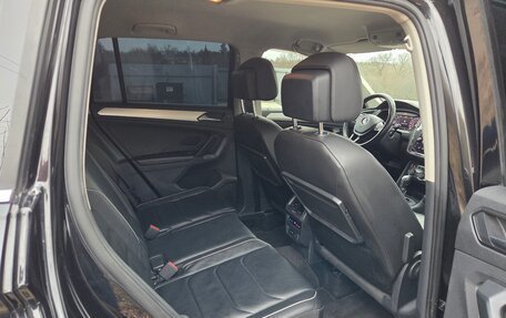 Volkswagen Tiguan II, 2018 год, 2 850 000 рублей, 9 фотография