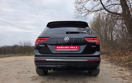 Volkswagen Tiguan II, 2018 год, 2 850 000 рублей, 5 фотография