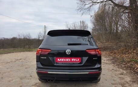 Volkswagen Tiguan II, 2018 год, 2 850 000 рублей, 6 фотография