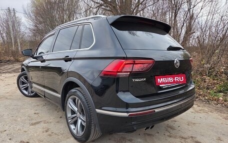 Volkswagen Tiguan II, 2018 год, 2 850 000 рублей, 8 фотография