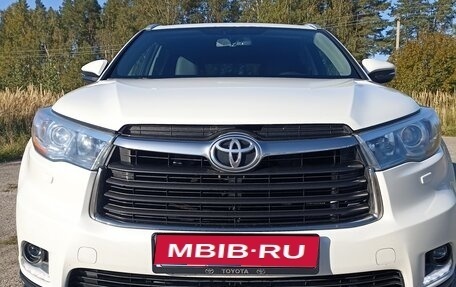 Toyota Highlander III, 2014 год, 2 690 000 рублей, 1 фотография
