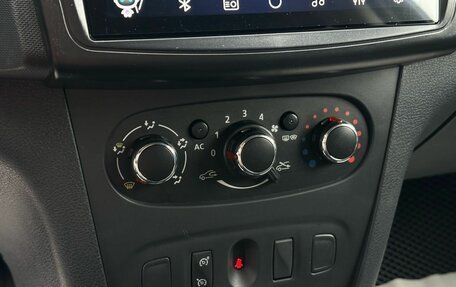 Renault Sandero II рестайлинг, 2015 год, 879 000 рублей, 19 фотография