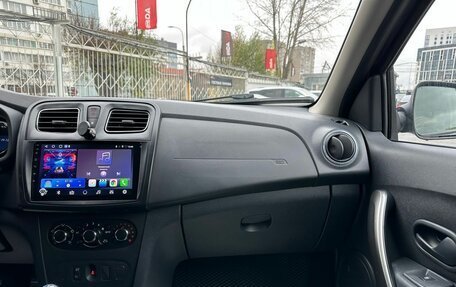 Renault Sandero II рестайлинг, 2015 год, 879 000 рублей, 22 фотография