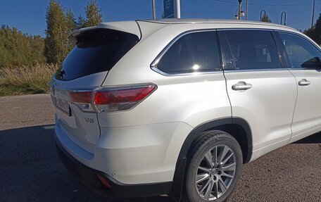 Toyota Highlander III, 2014 год, 2 690 000 рублей, 5 фотография