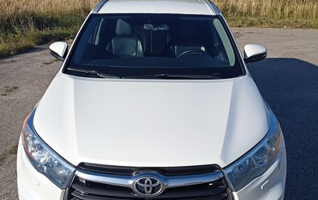 Toyota Highlander III, 2014 год, 2 690 000 рублей, 2 фотография