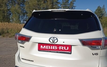 Toyota Highlander III, 2014 год, 2 690 000 рублей, 7 фотография