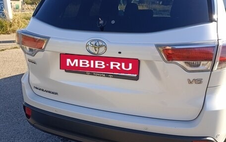 Toyota Highlander III, 2014 год, 2 690 000 рублей, 6 фотография