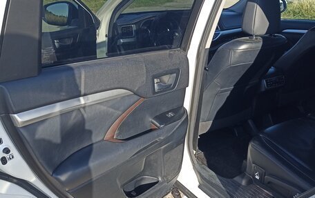 Toyota Highlander III, 2014 год, 2 690 000 рублей, 14 фотография