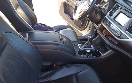 Toyota Highlander III, 2014 год, 2 690 000 рублей, 16 фотография