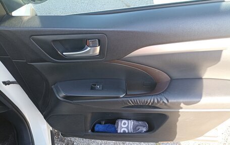 Toyota Highlander III, 2014 год, 2 690 000 рублей, 13 фотография