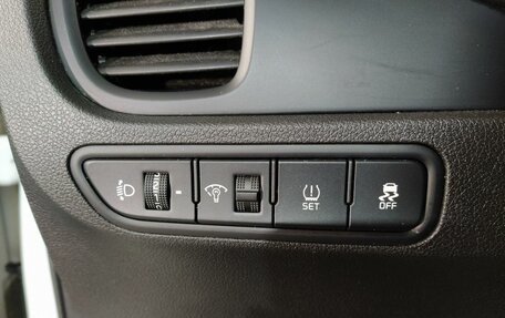 KIA Rio IV, 2018 год, 1 300 000 рублей, 17 фотография