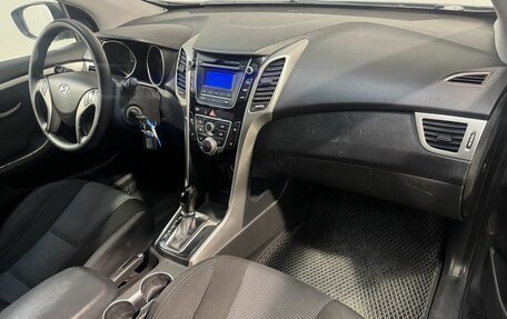 Hyundai i30 II рестайлинг, 2014 год, 749 800 рублей, 3 фотография