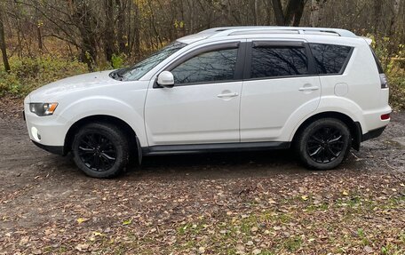 Mitsubishi Outlander III рестайлинг 3, 2010 год, 1 130 000 рублей, 1 фотография
