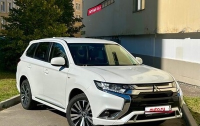 Mitsubishi Outlander III рестайлинг 3, 2022 год, 2 740 000 рублей, 1 фотография