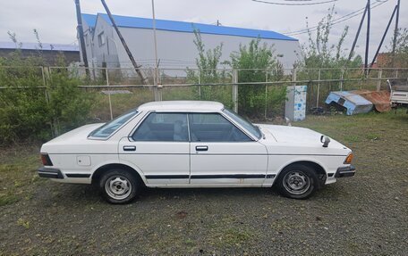 Nissan Bluebird VIII, 1983 год, 240 000 рублей, 7 фотография
