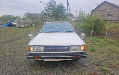Nissan Bluebird VIII, 1983 год, 240 000 рублей, 9 фотография