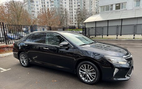 Toyota Camry, 2017 год, 2 600 000 рублей, 6 фотография
