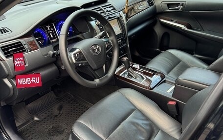 Toyota Camry, 2017 год, 2 600 000 рублей, 9 фотография