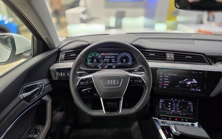 Audi e-tron I, 2022 год, 5 350 000 рублей, 17 фотография