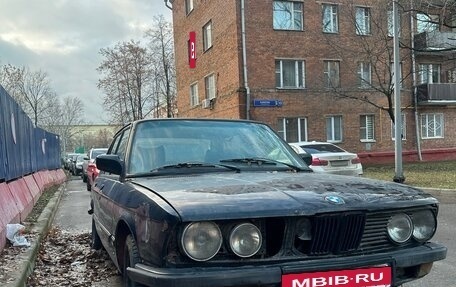 BMW 5 серия, 1983 год, 85 000 рублей, 2 фотография