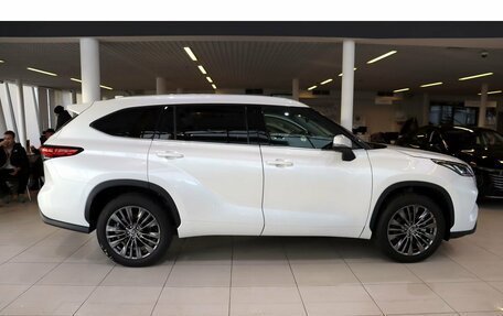 Toyota Highlander, 2025 год, 6 780 000 рублей, 7 фотография