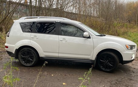 Mitsubishi Outlander III рестайлинг 3, 2010 год, 1 130 000 рублей, 3 фотография