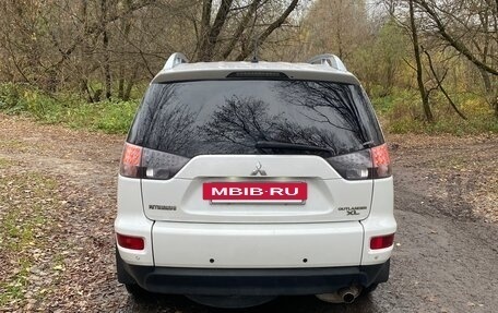 Mitsubishi Outlander III рестайлинг 3, 2010 год, 1 130 000 рублей, 4 фотография