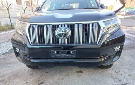 Toyota Land Cruiser Prado 150 рестайлинг 2, 2019 год, 4 500 000 рублей, 3 фотография