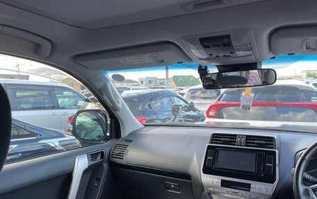 Toyota Land Cruiser Prado 150 рестайлинг 2, 2019 год, 4 500 000 рублей, 16 фотография