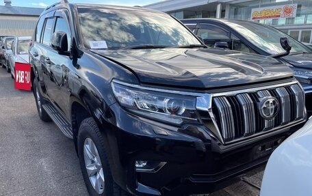 Toyota Land Cruiser Prado 150 рестайлинг 2, 2019 год, 4 500 000 рублей, 23 фотография
