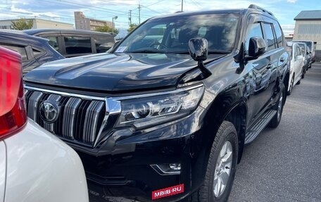 Toyota Land Cruiser Prado 150 рестайлинг 2, 2019 год, 4 500 000 рублей, 19 фотография