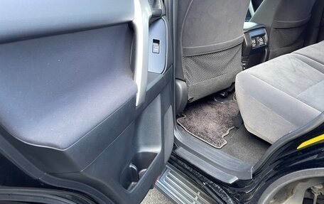 Toyota Land Cruiser Prado 150 рестайлинг 2, 2019 год, 4 500 000 рублей, 29 фотография