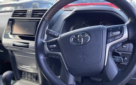 Toyota Land Cruiser Prado 150 рестайлинг 2, 2019 год, 4 500 000 рублей, 34 фотография