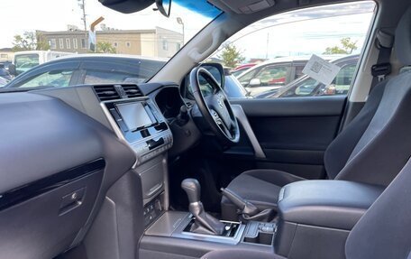 Toyota Land Cruiser Prado 150 рестайлинг 2, 2019 год, 4 500 000 рублей, 30 фотография