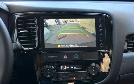 Mitsubishi Outlander III рестайлинг 3, 2022 год, 2 740 000 рублей, 13 фотография