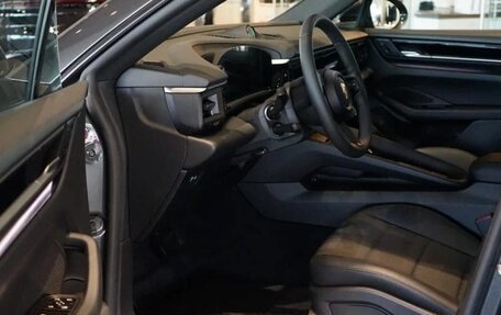 Porsche Macan, 2025 год, 17 490 000 рублей, 6 фотография