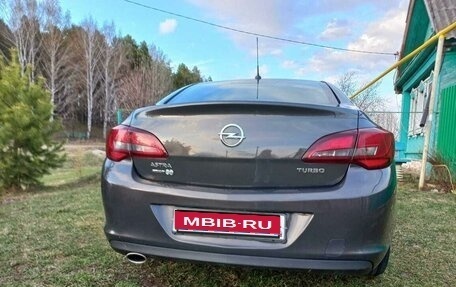 Opel Astra J, 2013 год, 570 000 рублей, 1 фотография