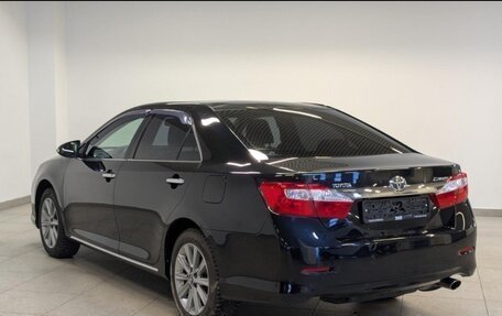 Toyota Camry, 2013 год, 1 390 000 рублей, 4 фотография