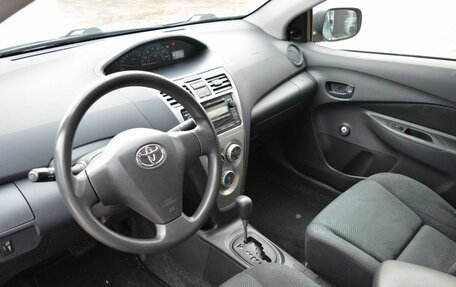 Toyota Yaris III рестайлинг, 2009 год, 750 000 рублей, 12 фотография